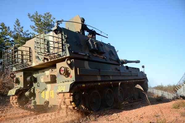 ▲ 기동훈련하는 K-9.ⓒ국방부