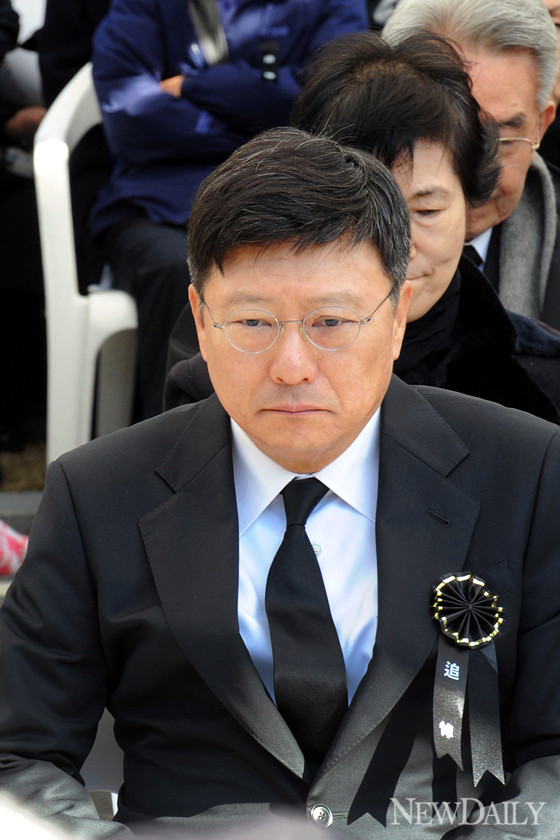 ▲ 박근혜 대통령의 남동생인 박지만 EG회장(56)이 지난해 연봉으로 6억7000만원을 받았다.ⓒ 뉴데일리