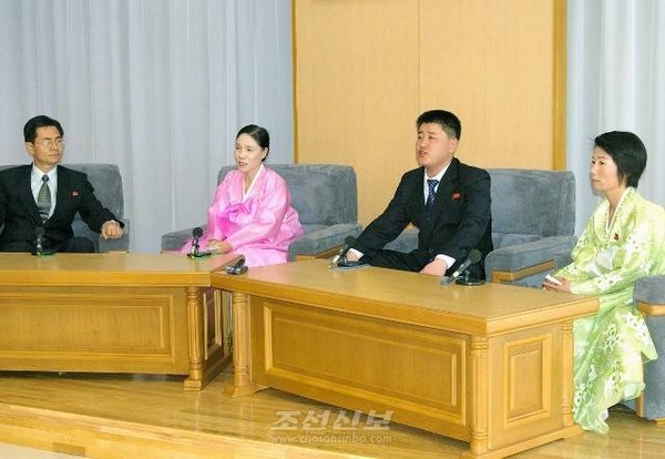 ▲ 재입북 탈북자 기자회견 모습 ⓒ 뉴포커스DB(조선신보)