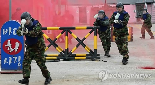 ▲ 예비군들의 시가지 전투훈련.ⓒ연합뉴스