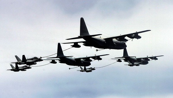▲ 공중급유하는 KC-130.ⓒ미 해병대