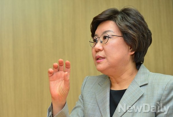 ▲ 뉴데일리와 인터뷰를 나누고 있는 이혜훈 새누리당 서울시장 예비후보.