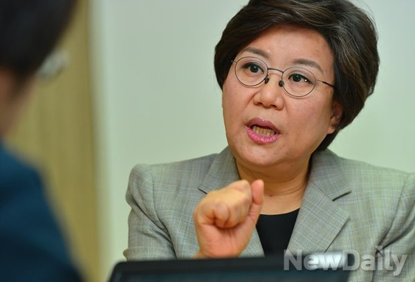 ▲ 뉴데일리와 인터뷰를 나누고 있는 이혜훈 새누리당 서울시장 예비후보.