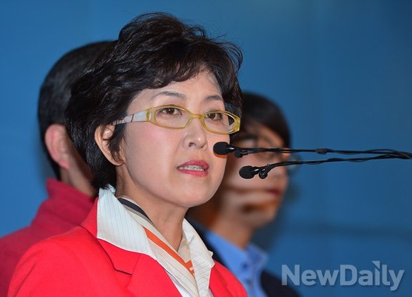 ▲ 새누리당 서울시장 후보 경선에 나섰던 정미홍, 강성현 전 예비후보가 11일 김황식 전 국무총리에 대한 지지를 선언했다. ⓒ 뉴데일리