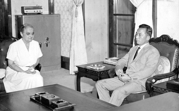 ▲ 박정희 대통령을 방문한 이승만대통령 부인 프란체스카 여사.