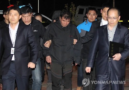 ▲ 여객선'세월호' 침몰 사고와 관련해 형법상 과실 선박매몰 혐의 등으로 구속영장이 청구된 선장 이준석 씨 (사진 = 저작권자, 무단전재-재배포금지)