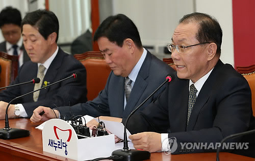 ▲ 황우여 새누리당 대표가 28일 오전 국회에서 열린 새누리당 최고위원회의에서 모두발언을 하고 있다.ⓒ연합뉴스