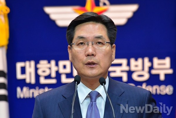 ▲ 북한군이 29일 통보한 사격훈련 지점(사진상 1, 2)ⓒ합참