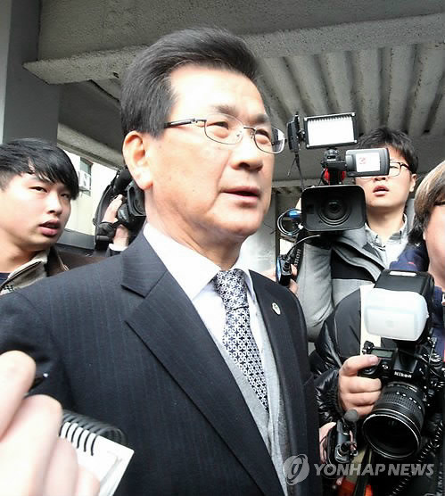 ▲ 세월호 참사를 이용해 불법 선거운동을 벌였다는 의혹을 받고 있는 이시종 충북도지사. ⓒ연합뉴스