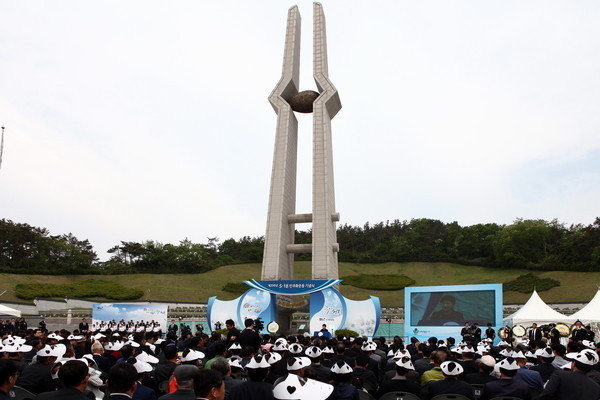 ▲ 광주 운정동 국립 5.18 민주묘지에서 열린 5.18 광주민주화운동 기념식 자료사진ⓒ국가보훈처