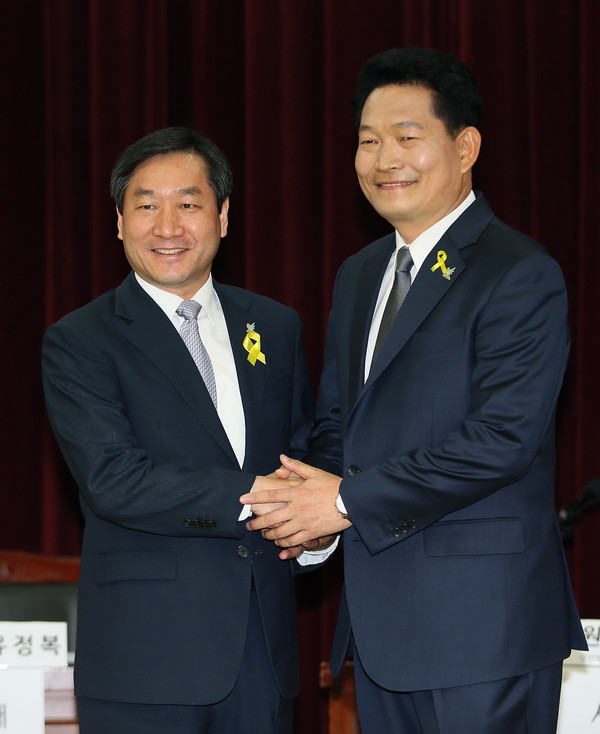 ▲ 새누리당 유정복후보(왼쪽)와 새정치민주연합 송영길 후보(오른쪽) ⓒ 뉴데일리