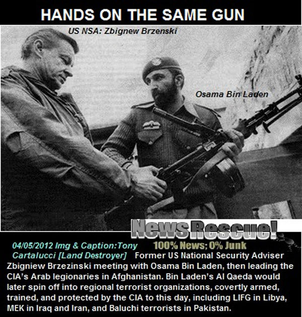 ▲ 아프간 전쟁 당시 오사마 빈라덴과 이야기를 나누고 있는 브레진스키의 모습. 국제정치 세계에서는 영원한 적도 영원한 아군도 없다. '만인에 대한 만인의 투쟁상태', 이것이 바로 국제정치이다/김필재