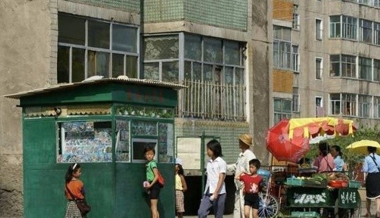 ▲ 완성되지 않은 아파트에서 살고 있는 북한 주민 (자료사진)