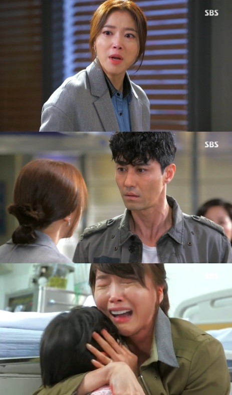 ▲ 배우 오윤아가 가슴 찡한 모성愛 연기로 화제선상에 올랐다.  ⓒ SBS 방송 캡처