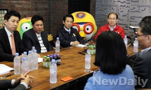 ▲ 새누리당 남경필 경기도지사 후보가 23일 IT기업 관계자들과 간담회를 하고 있다.ⓒ뉴데일리=남경필 후보 선거캠프 제공