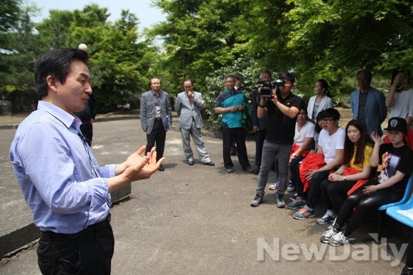 ▲ 새누리당 원희룡 제주도지사 후보가 23일 제주국제대학교 학생들과 간담회를 가졌다.ⓒ제공=원희룡 후보 선거캠프