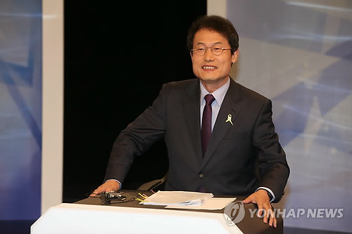 ▲ 조희연 서울교육감 후보. 박원순 후보의 거짓 해명으로 촉발된 [농약급식] 문제의 책임을 문용린 교육감의 탓으로 돌리는 논평을 냈다.ⓒ 사진 연합뉴스