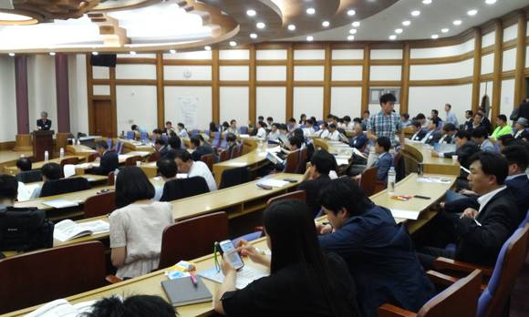 ▲ 그린수소산업 육성 포럼이 27일 국회 의원회관 제1소회의실에서 성황리에 열렸다ⓒ