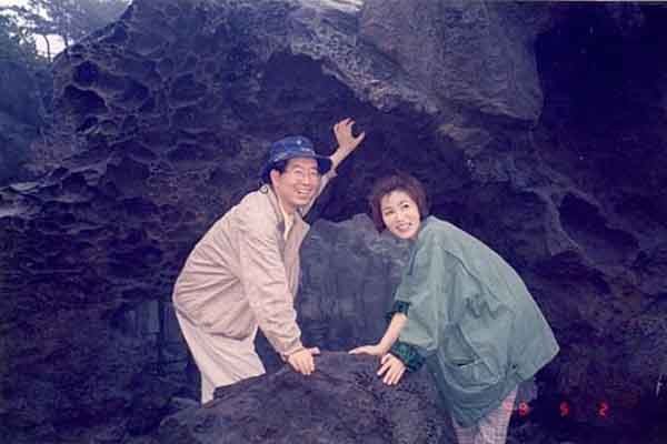 ▲ 2001년 전후 박원순 후보 부부의 모습. 부인 정난희 씨의 얼굴은 현재와 상당히 다르다. [자료사진]