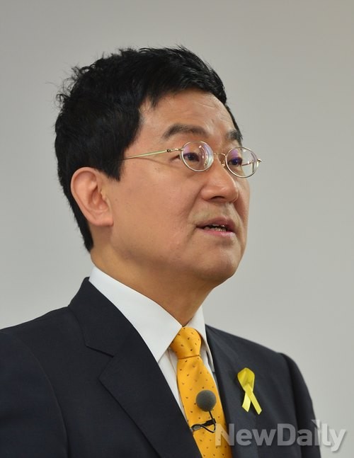 ▲ 고승덕 서울교육감 후보. 자녀 미국 국적 문제, 과거 정치인으로서의 갈지자 행보 등이 드러나면서 선거 막바지 곤욕을 치르고 있다.ⓒ 뉴데일리 DB