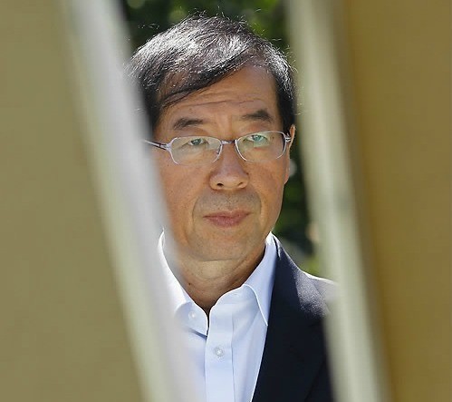 ▲ 농약급식이 사실로 확인됐는데도 제대로 된 사과 한마디도 하고 있지 않은 박원순 새정치민주연합 서울시장 후보. ⓒ연합뉴스