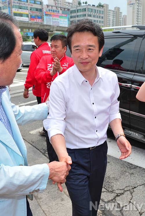 ▲ 경기도 전 지역을 돌며 정책협약을 마무리한 남경필 새누리당 경기도지사 후보. ⓒ정상윤 기자