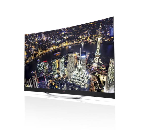 ▲ LG전자가 곡면 UHD OLED TV를 하반기 출시할 계획이다. 사진은 77인치 OLED TV.ⓒLG전자 제공