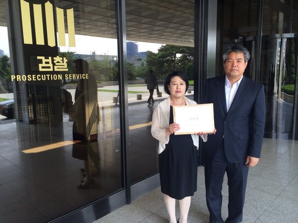 ▲ 교육과 학교를 위한 학부모연합 김순희 상임대표(왼쪽), 자유교육연합 김정수 상임대표 ⓒ 뉴데일리