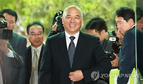 ▲ 첫 출근하는 문창극 국무총리 후보자. ⓒ 연합뉴스