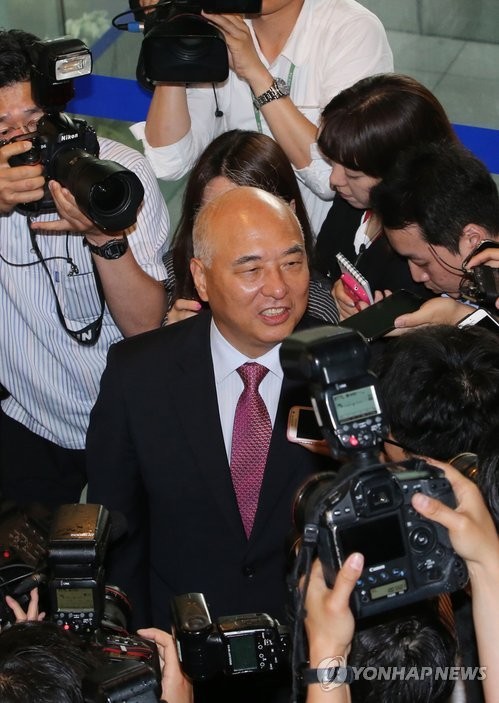 ▲ 문창극 국무총리 후보자가 야당의 자진사퇴 압박에도 정면돌파 의지를 거듭 강조하고 있다. ⓒ 연합뉴스