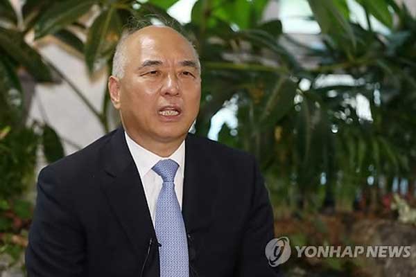 ▲ 15일 오후 2시, 서울 창성동 정부청사 별관에서 사과문을 읽는 문창극 국무총리 후보 ⓒ연합뉴스. 무단전재 및 재배포 금지.