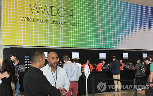 ▲ 17일(현지시간) 애플은 지난 3일 미국 샌프란시코에서 열린 2014 세계애플개발자회의(WWDC)에서 선보인 iOS8에 대한 두 번째 베타버전을 공개했다.ⓒ연합뉴스