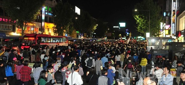▲ 세월호 참사에서 드러난 우리사회의 낡은 관행을 극복하고 올바른 국가개조 방향성 제시가 시급하다는 바른사회시민회의. 이와 관련해 바른사회시민회의는  20일 대한상공회의소에서 국가개조방향을 토론하는 자리를 마련한다. 이들은 토론회에 앞서 이번 지방선거에서 여야가 세월호 참사를 득표의 도구로 이용했다고 지적하며 "국가개조를 향한 발걸음이 무겁다"고 말했다. ⓒ뉴데일리 이미화 기자.