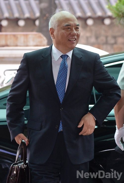 ▲ 출근하는 문창극 국무총리 후보자 ⓒ 이미화 기자