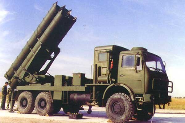 ▲ 중국제 WS-1B 미사일. 김정은의 새 장난감은 중국제 WS-1B를 자체개량한 것으로 보인다. [자료사진]