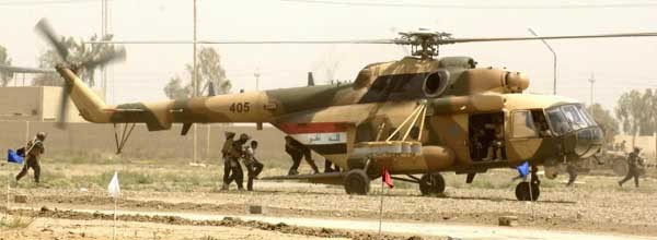▲ 2011년 공중강습훈련을 위해 Mi-17 헬기에 오르는 이라크 특수부대. [자료사진]