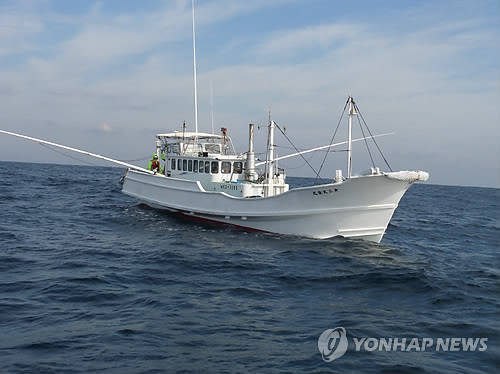 ▲ 나포된 영해침범 일본 어선의 모습.ⓒ연합뉴스