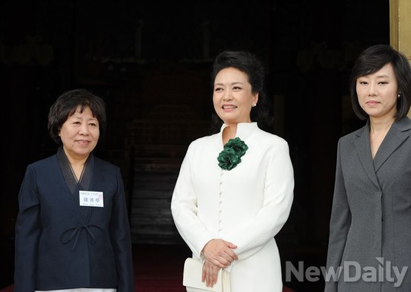 ▲ 나선화 문화재청장, 펑리위안 여사, 조윤선 청와대 정무수석 ⓒ문화재청