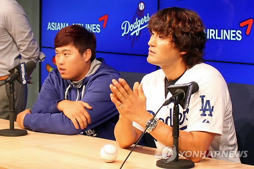 ▲ 왼쪽부터 류현진, 박찬호ⓒ연합뉴스