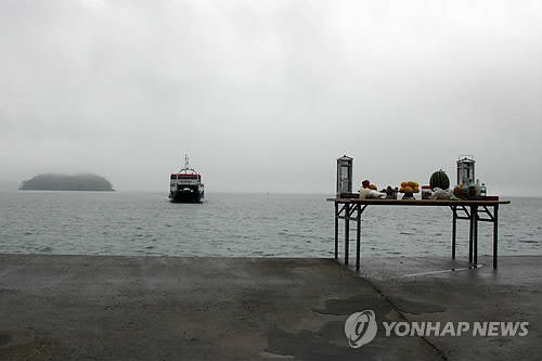 ▲ 민관군 합동구조팀은 3일 오후 4시 34분부터 6시 18분까지, 이날 오전 5시 21분부터 7시 20분까지 2차례에 걸쳐 수중 수색을 했으나 추가로 실종자를 찾지는 못했다.ⓒ연합뉴스