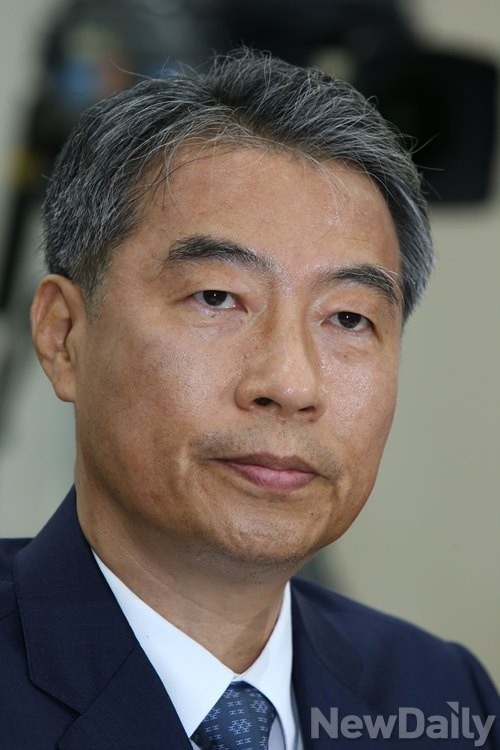 ▲ 정종섭 안전행정부 장관 후보자가 8일 오전 여의도 국회에서 열린 인사청문회에서 의원들의 질의에 답하고 있다.ⓒ정재훈 기자