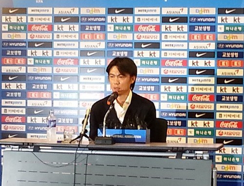 ▲ 사퇴입장을 밝히는 홍명보 감독. ⓒ 윤희성 기자