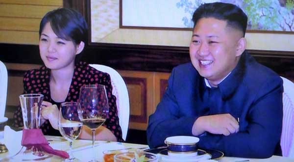 ▲ 이번에 북한이 보내는 인천아시안게임 응원단의 두 책임자 설주와 정은이. [자료사진]