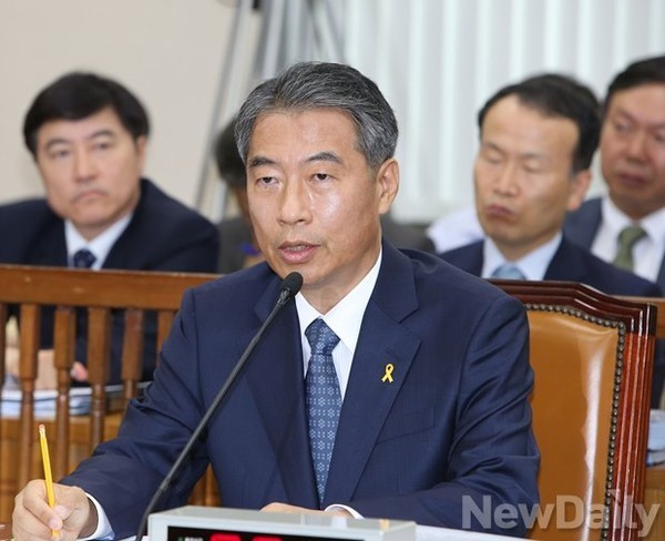 ▲ 정종섭 안전행정부 장관 후보자가 8일 오전 여의도 국회에서 열린 인사청문회에서 의원들의 질의에 답하고 있다.ⓒ정재훈 기자