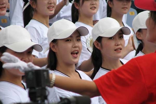 ▲ 2005년 인천아시안육상선수권대회 때 응원단으로 온 이설주. [자료사진]