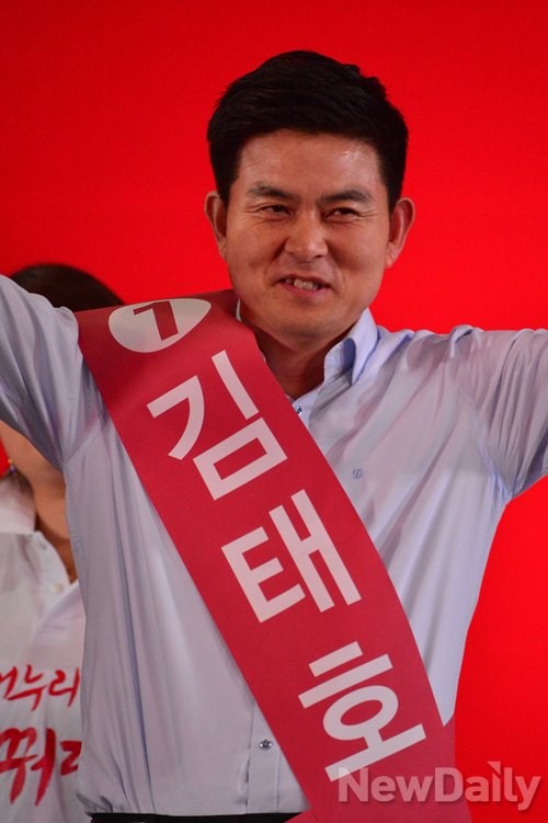 ▲ 14일 열린 새누리당 전당대회에서 3위를 기록해 다크호스로 떠오른 김태호 최고위원. ⓒ정상윤 기자