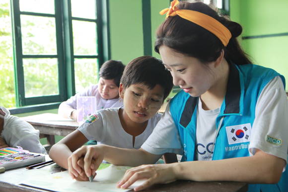 ▲ 포스코건설은 지난 4~13일 미얀마 양곤에서 한류 문화 전파와 지역사회 발전을 위한 사회공헌활동을 펼쳤다.ⓒ포스코건설