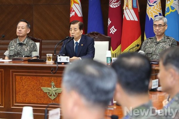 ▲ 한민구 국방부 장관이 전군 주요지휘관회의에서 모두발언을 하고 있다.ⓒ뉴데일리 정재훈 기자