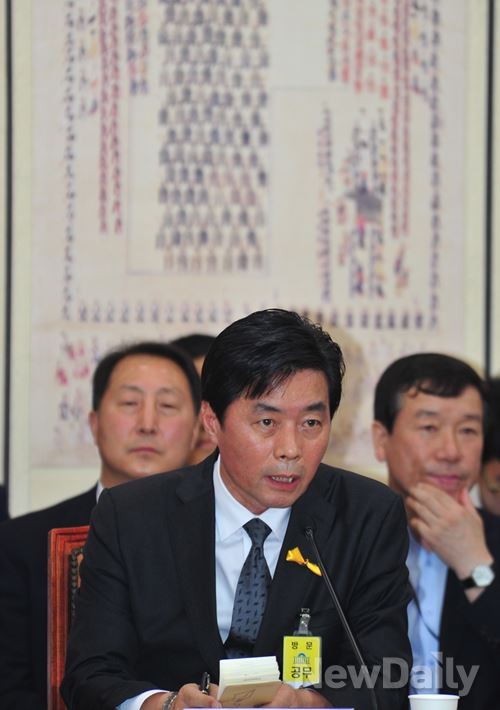 ▲ 국회 인사청문회를 받고 있는 정성근 문화체육관광부 장관 후보자 ⓒ 이종현 기자