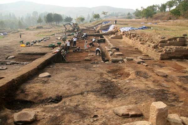 ▲ 과거 만월대 공동발굴조사작업을 진행 중인 모습 [사진: 문화재청]